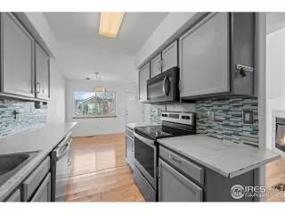 Photo #5: 1031082 Listing