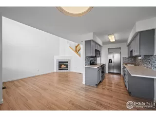 Photo #6: 1031082 Listing