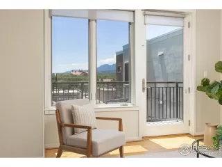 Photo #3: 1031093 Listing