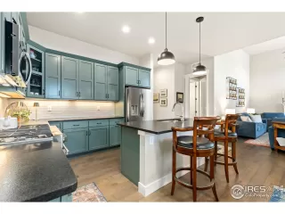 Photo #2: 1031094 Listing