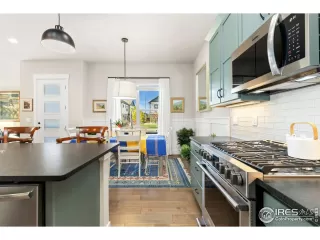 Photo #4: 1031094 Listing