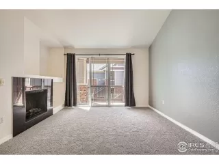 Photo #6: 1031147 Listing