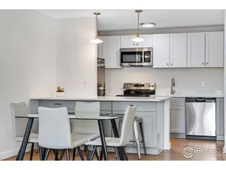 Photo #3: 1031160 Listing