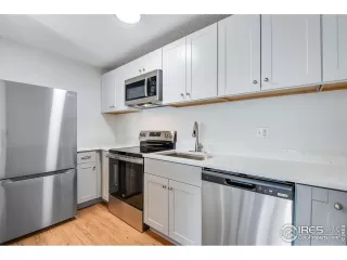 Photo #6: 1031160 Listing