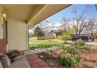 Photo #2: 1031163 Listing
