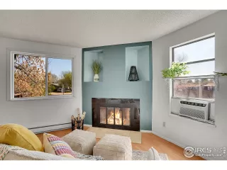Photo #5: 1031163 Listing