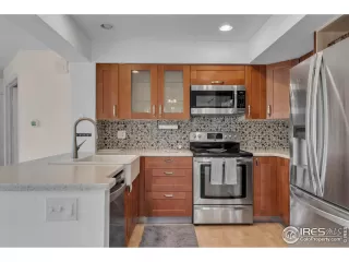 Photo #6: 1031196 Listing 