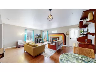 Photo #3: 1031203 Listing