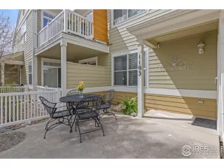 Photo #2: 1031218 Listing