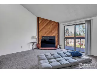 Photo #2: 1031341 Listing