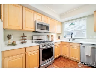 Photo #3: 1031366 Listing