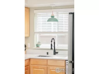 Photo #5: 1031366 Listing