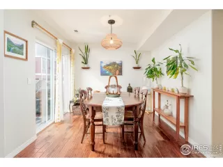 Photo #6: 1031366 Listing