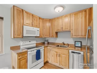 Photo #6: 1031368 Listing