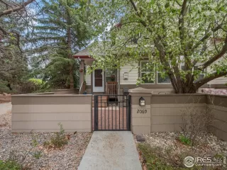 Photo #1: 1031477 Listing