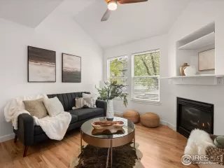 Photo #4: 1031477 Listing