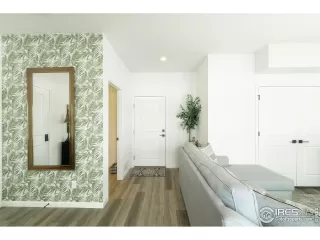 Photo #4: 1031505 Listing