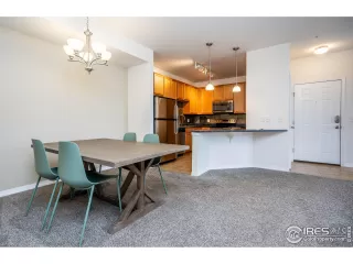 Photo #4: 1031590 Listing