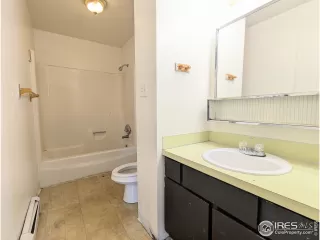 Photo #4: 1031593 Listing