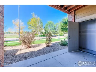 Photo #6: 1031607 Listing