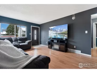 Photo #3: 1031633 Listing