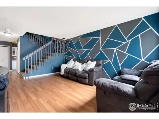 Photo #4: 1031633 Listing