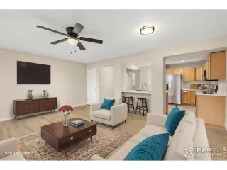 Photo #6: 1031765 Listing