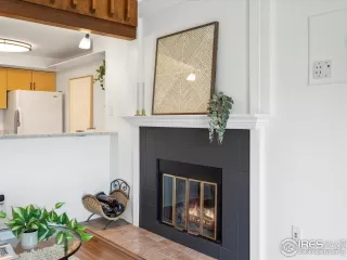 Photo #4: 1031775 Listing