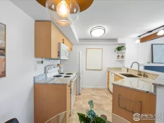 Photo #6: 1031775 Listing