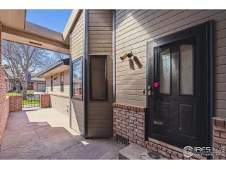 Photo #3: 1031785 Listing
