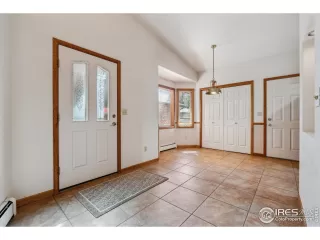 Photo #4: 1031785 Listing