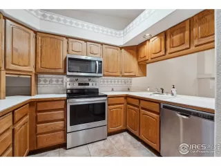Photo #5: 1031785 Listing