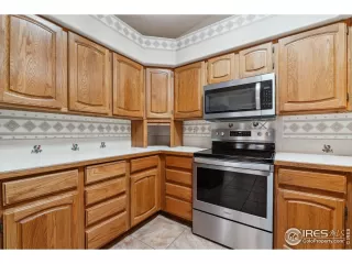 Photo #6: 1031785 Listing