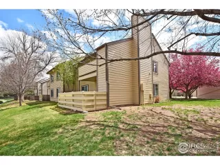 Photo #6: 1031790 Listing