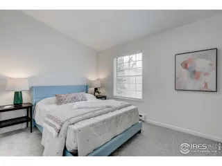 Photo #2: 1031877 Listing