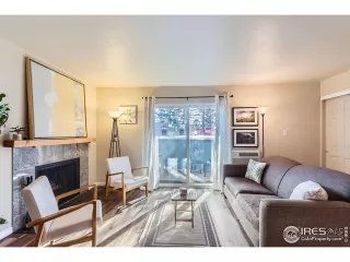 Photo #3: 1031881 Listing