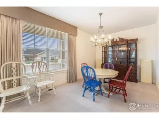 Photo #4: 1031917 Listing