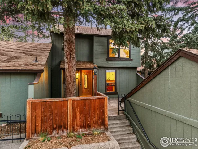 MLS: 1031948 Condo For Sale