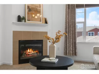 Photo #5: 1032040 Listing