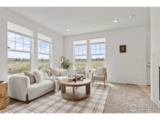 Photo #5: 1032109 Listing