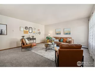 Photo #3: 1032167 Listing