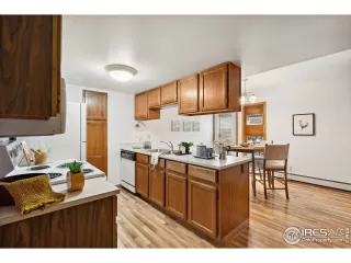 Photo #6: 1032167 Listing