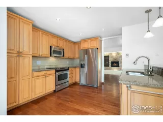 Photo #4: 1032169 Listing 