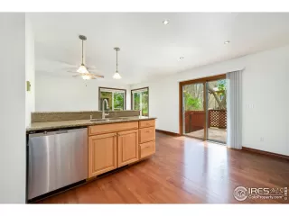 Photo #5: 1032169 Listing 