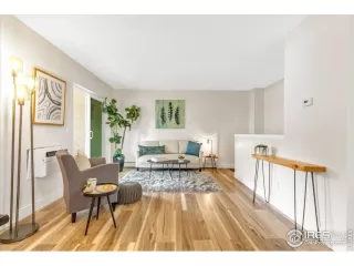 Photo #5: 1032238 Listing 