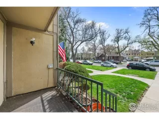 Photo #6: 1032244 Listing