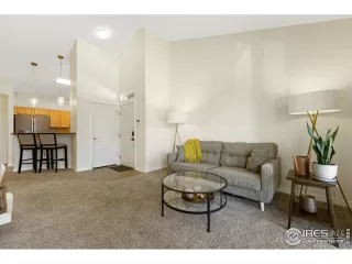 Photo #5: 1032250 Listing