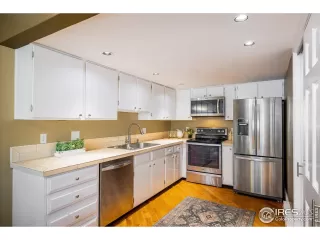 Photo #6: 1032300 Listing 