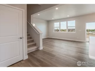 Photo #5: 1032305 Listing