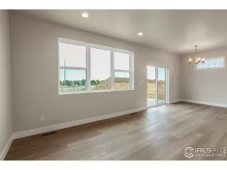 Photo #6: 1032305 Listing